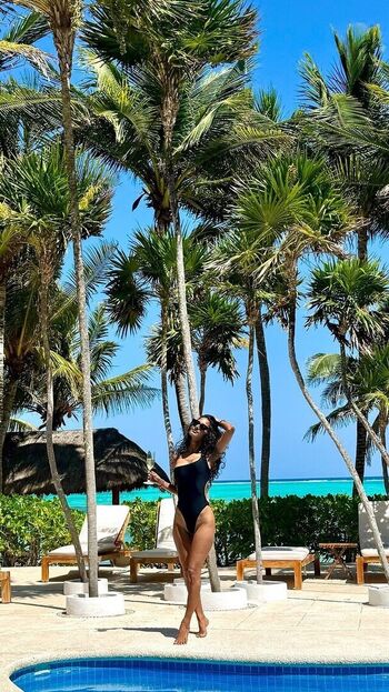 Full leaked Nalini herpal page private onlyfans photo