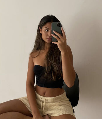 Nathalie Lok