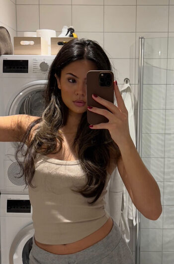 Nathalie Lok