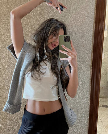Nathalie Lok