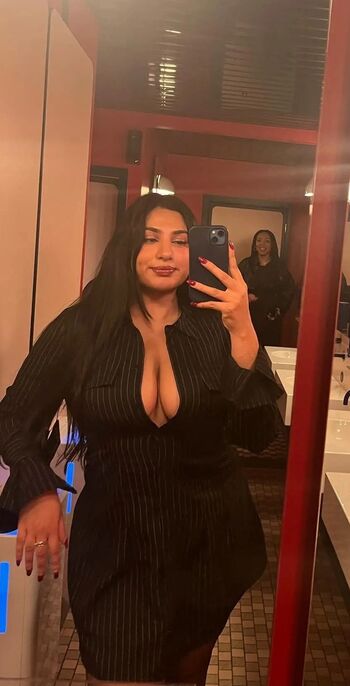 Full leaked Skylar mae / private onlyfans photo