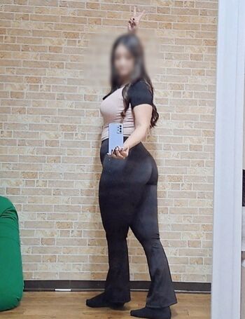 Nene_booty