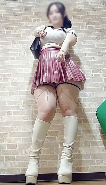 Nene_booty