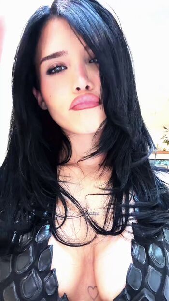 Nessa Barrett