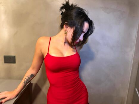 Full leaked Nicki nicole page private onlyfans photo
