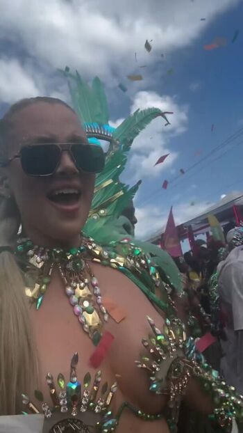 Full leaked Nicole arbour page private onlyfans photo