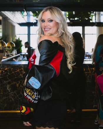 Nicole Arbour