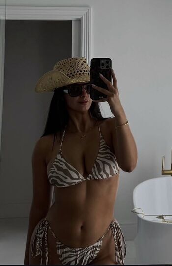 nicolejanela