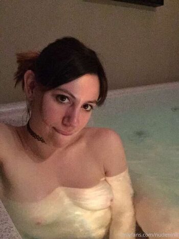 Nina Ryder