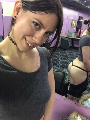 Nina Ryder