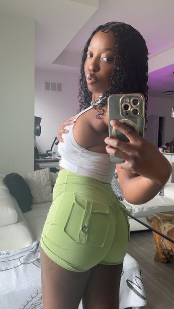Niyah Renee