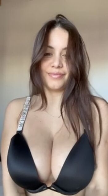 Noemy8