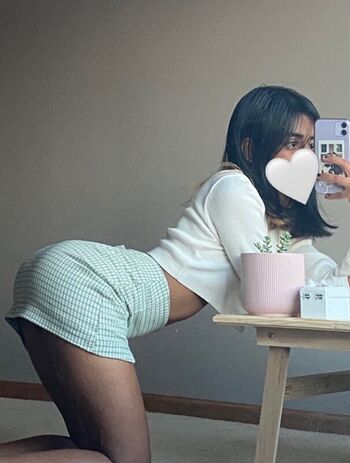 Full leaked Zo kravitz/ private onlyfans photo
