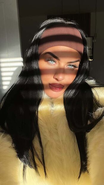 Oasis Roseman