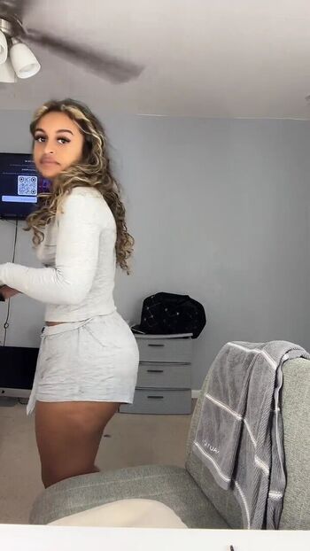 Official_sianna