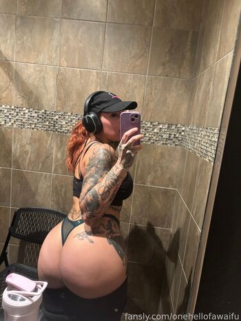 onehellofawaifu