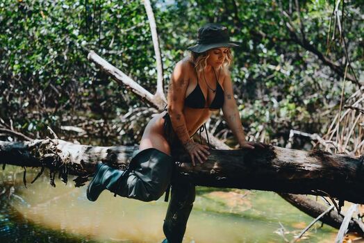 Paige Vanzant