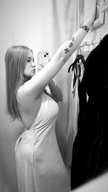 Full leaked Pandafluff private onlyfans photo