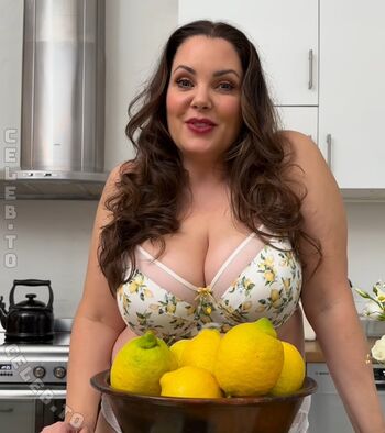 Paula Lambert