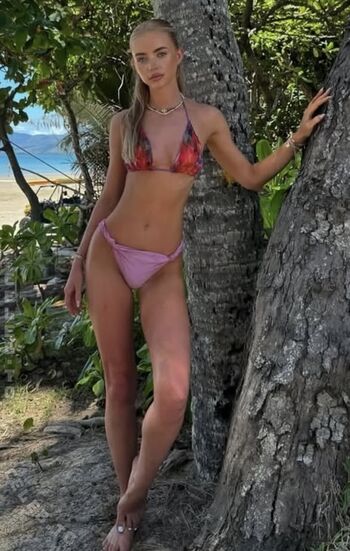 Phoebe Rose