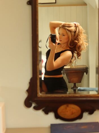 phoebeisginger