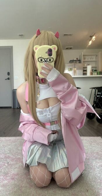 pinkiefangs