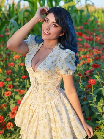 PINKU Cosplay