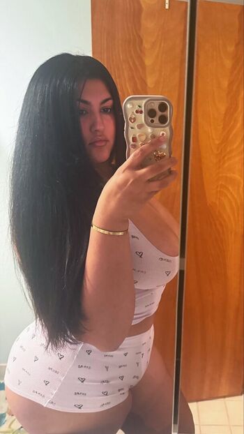 Full leaked Prettydesibabixo private onlyfans photo