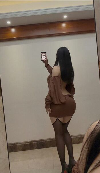Full leaked Qiaoniutt  page private onlyfans photo