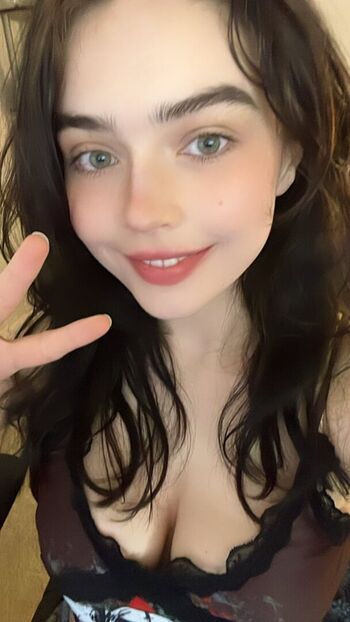 Full leaked Queen nep private onlyfans photo