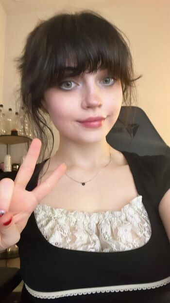 Full leaked Queen nep private onlyfans photo