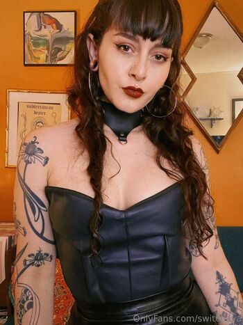 Full leaked Queenavaline page private onlyfans photo