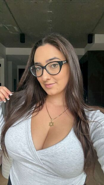 qveenjulia