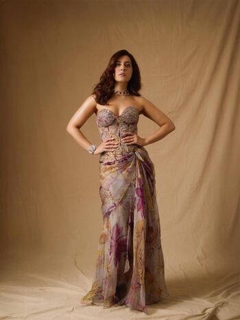 Full leaked Raashi khanna private onlyfans photo