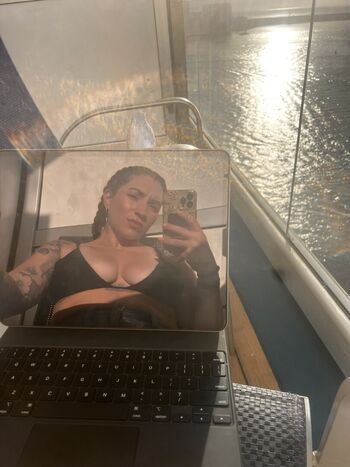 Full leaked Raelynn page private onlyfans photo