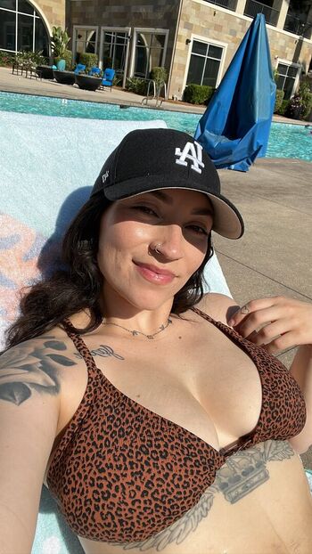 Full leaked Raelynn page private onlyfans photo