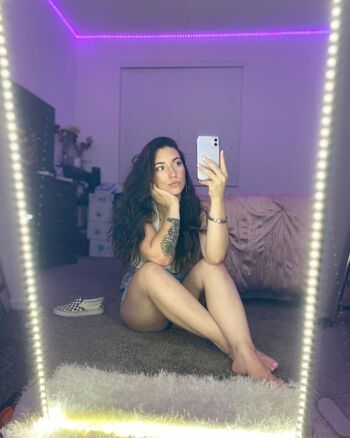 Full leaked Raelynn private onlyfans photo