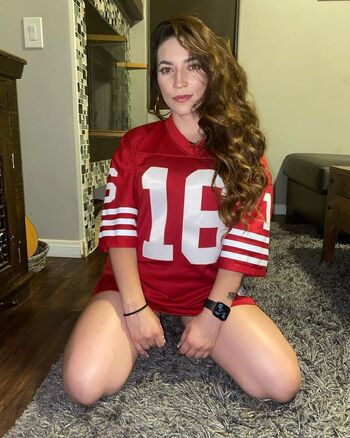 Full leaked Raelynn private onlyfans photo