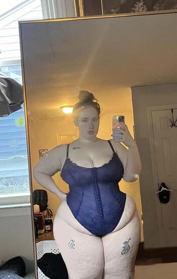 redheadedhoneydoll