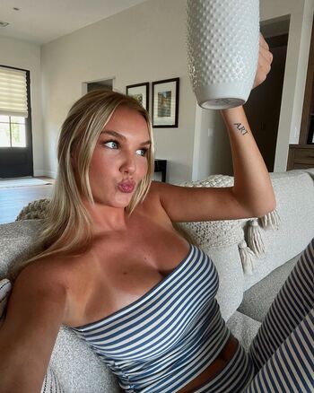 Full leaked Reese johnson page private onlyfans photo