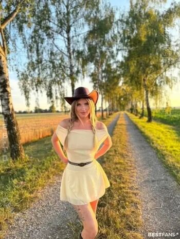 Full leaked Ricarda wolf private onlyfans photo