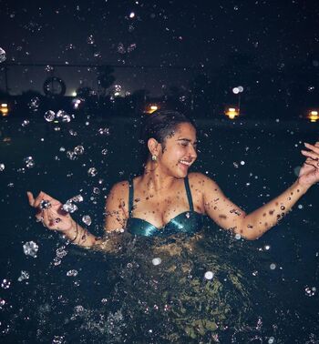 Full leaked Roshni walia private onlyfans photo