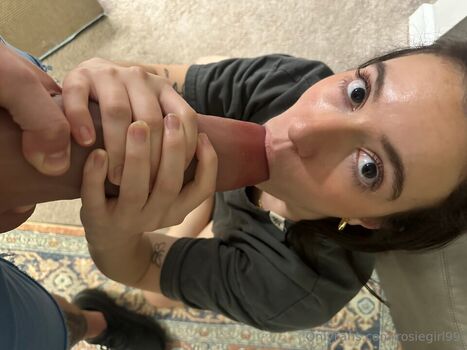 Full leaked Rosiegirl private onlyfans photo