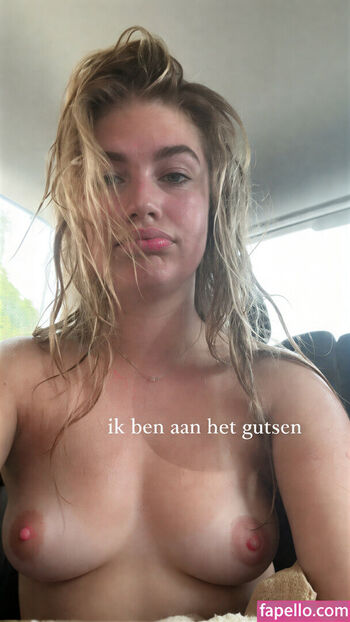 Roxy Dekker