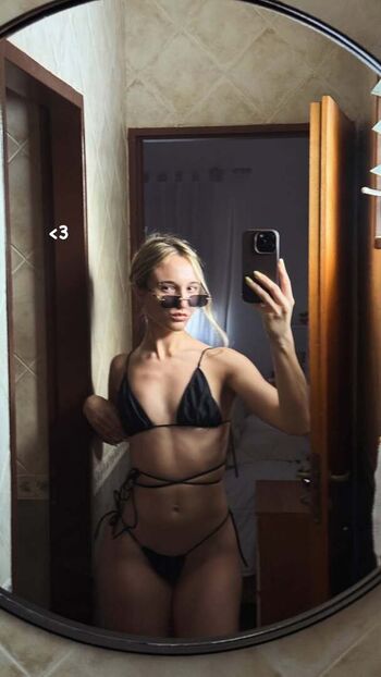 Full leaked Rubiaconmiopia private onlyfans photo