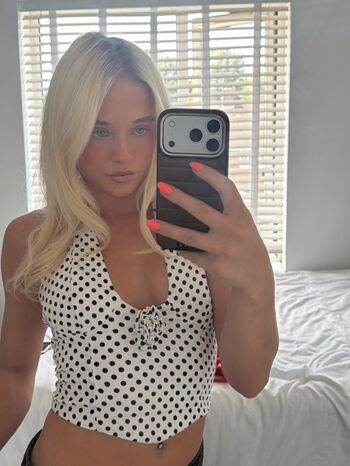 Full leaked Ruby evans private onlyfans photo