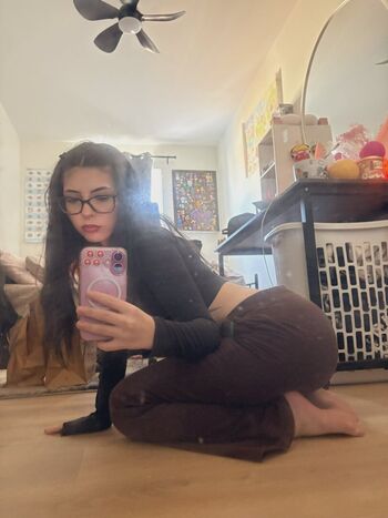 Sadgirlfetish
