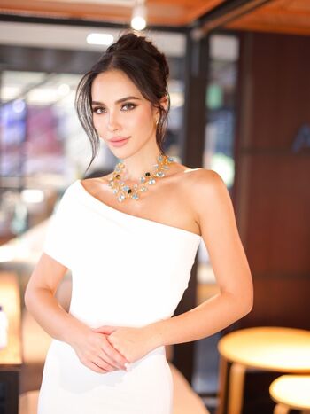 Saffron Maya Snook