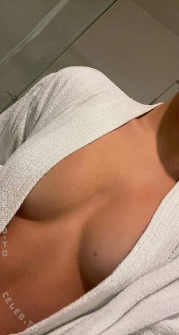 Full leaked Saffron rk page private onlyfans photo