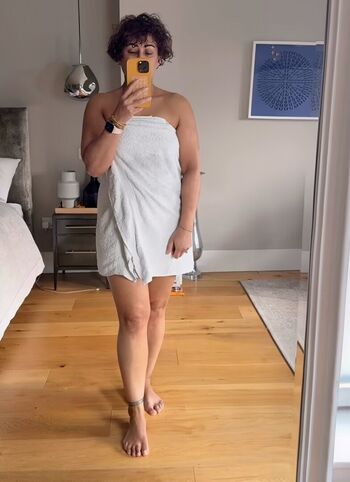 Saira Khan